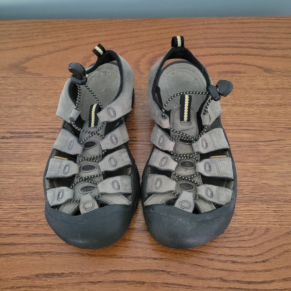 Keen Newport Women's Hiking/Outdoors/Closed Toe Sandals US 7.5 Waterproof - Picture 4 of 11